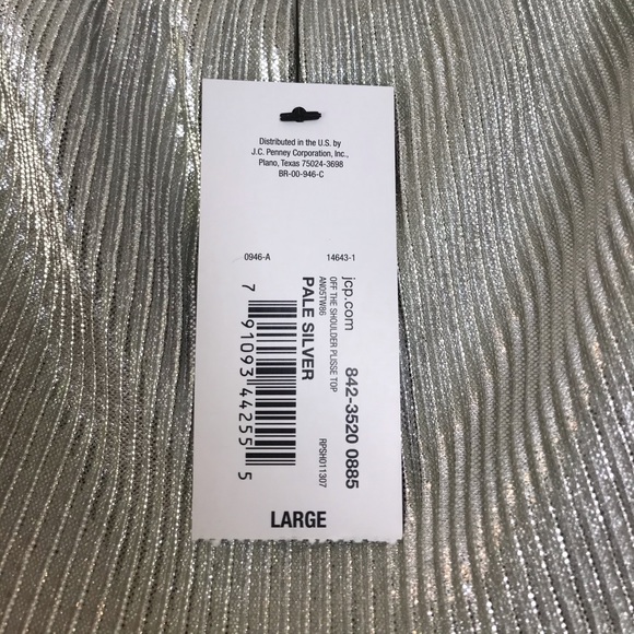 NWT a.n.a Off the Shoulder Plisse Top Size L - Picture 5 of 6